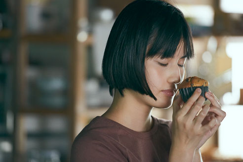 橋本愛さんからバレンタインのプレゼント 春夏秋冬４部作 リトル フォレスト 冬 春編 は15年2月14日 土 公開 Cinemas Plus