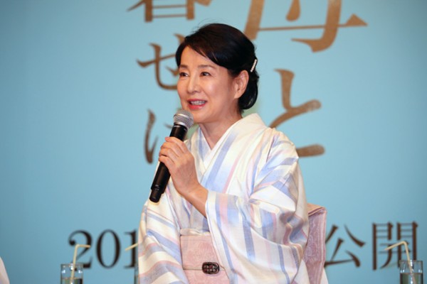 母と暮せば