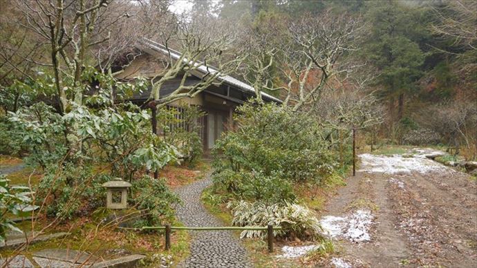 東慶寺 駆け出し女と駆け込み男 舞台 鎌倉 茶室