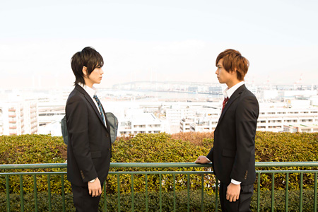 2人の唇が Bl映画 セブンデイズ 前編 予告編 後編 場面写真が解禁 Cinemas Plus