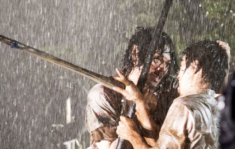 武曲 綾野剛が前田敦子と玄関先でｓｅｘ 更に風吹ジュンにも Cinemas Plus