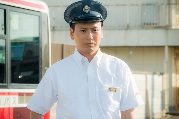 三代目 山下健二郎 凛々しいバス運転手姿を初公開 Cinemas Plus